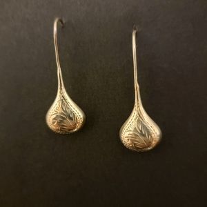 Engraved silver drop earrings